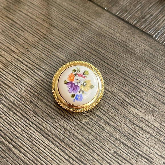 Vintage Made in Italy Ceramic Floral Cameo - Picture 3 of 14